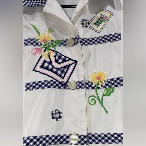 Napa Valley Embroidered Check White Floral Button-Down - Picture 4 of 9